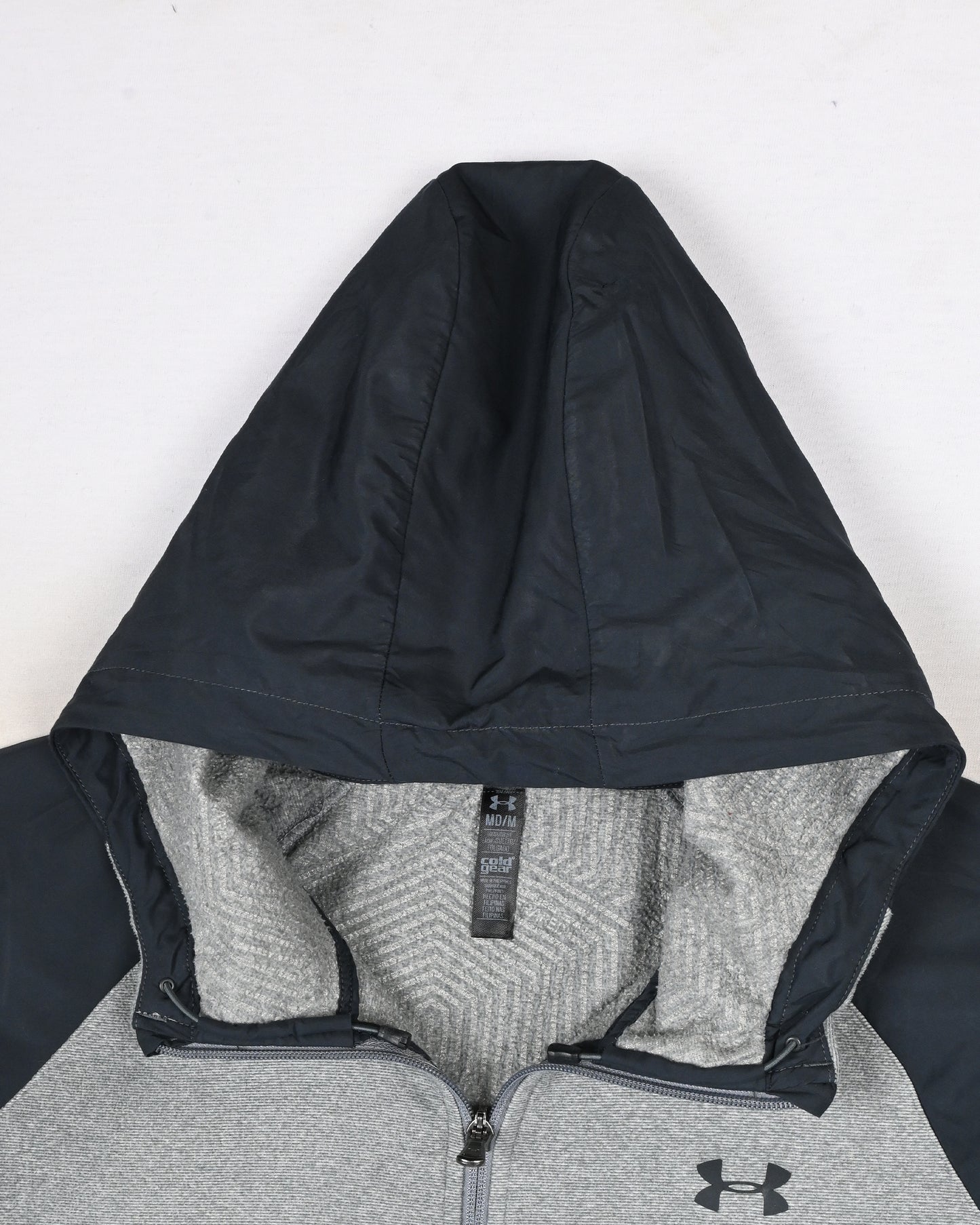 UNDER ARMOUR JACKET - M