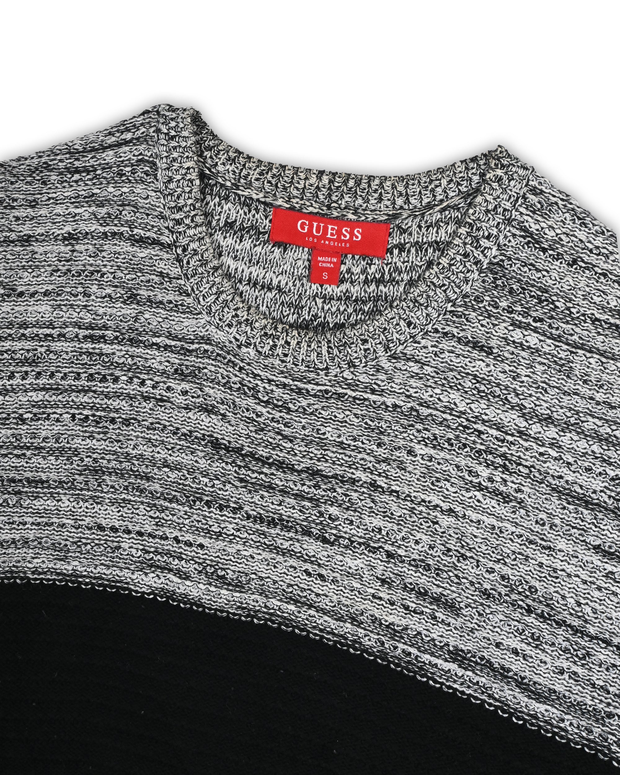 GUESS SWEATER - S