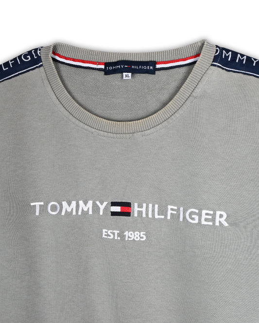 TOMMY HILFIGER SWEATSHIRT - XL