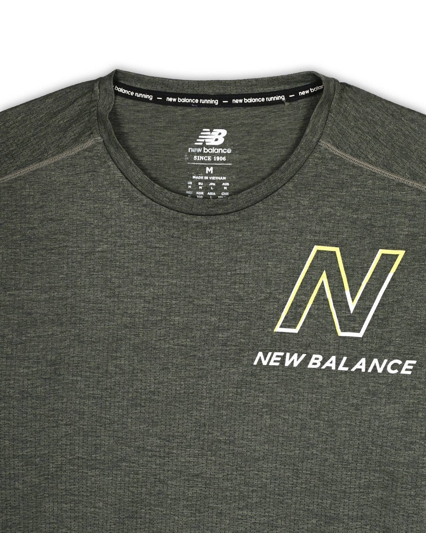 NEW BALANCE T-SHIRT - M