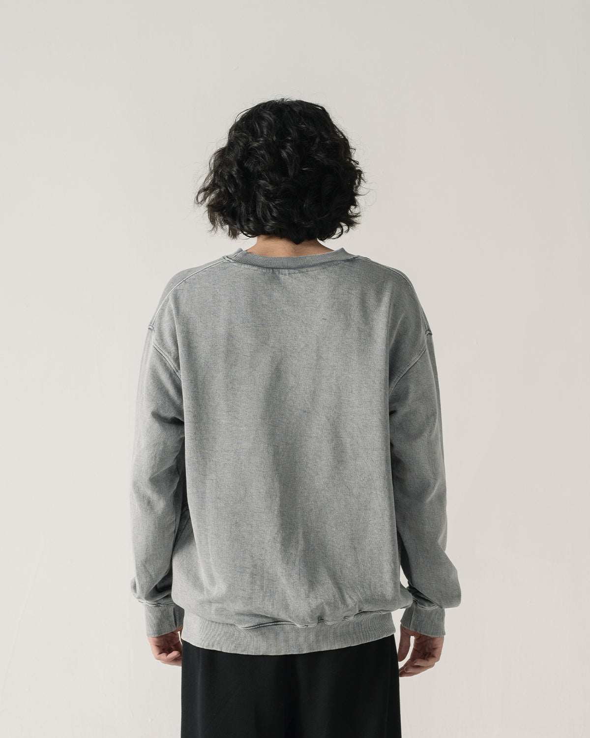 PATCHED SWEATSHIRT - GREY